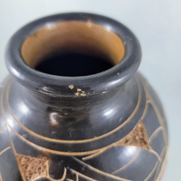 Vase Monkey Etched Pottery Signed Brown Animal Primate Home Decor Flowers Read - Picture 7 of 13